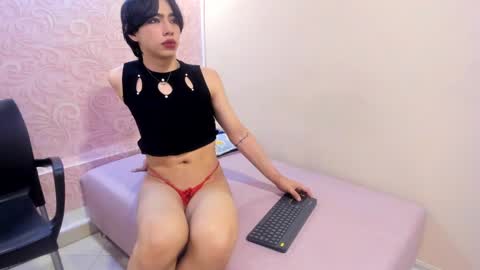 kiss_hott15 online show from January 10, 2025, 7:40 pm