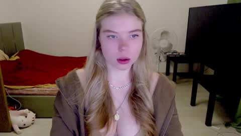 Jennyblonde and Emmabrunette online show from November 23, 2024, 2:31 pm