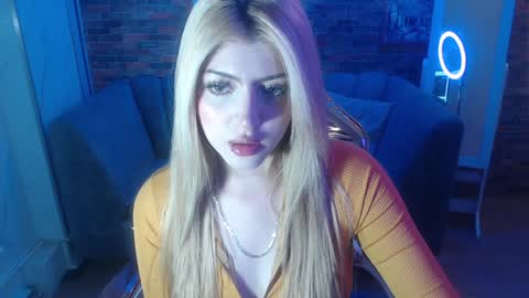 kitty_fox_b online show from November 19, 2024, 12:57 pm