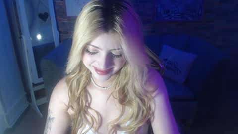 kitty_fox_b online show from December 21, 2024, 12:37 pm