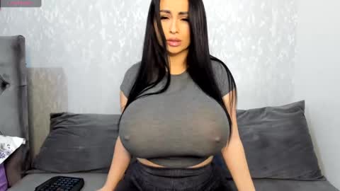 kitty_hotx online show from January 1, 2025, 8:41 am