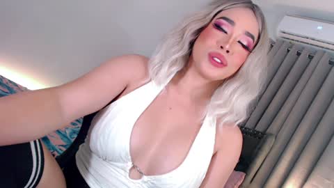 iG Kitty Tranny online show from November 30, 2024, 8:01 am