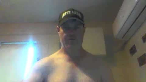 kiwiguy19773 online show from December 8, 2024, 2:33 am