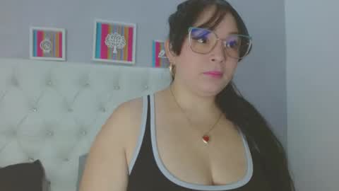 kloy_taylor online show from December 17, 2024, 11:50 am