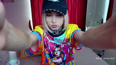 kristinaholland online show from November 11, 2024, 8:48 am