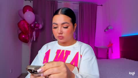 Kylie Lips online show from November 21, 2024, 6:37 pm