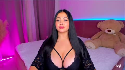 Kylie Lips online show from December 24, 2024, 6:00 pm