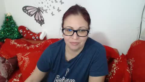 Lady Hellene online show from January 1, 2025, 2:37 pm