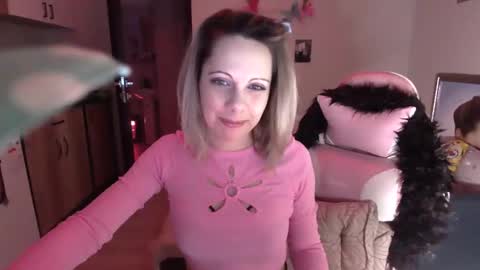 lady_smile69 online show from December 9, 2024, 2:50 am