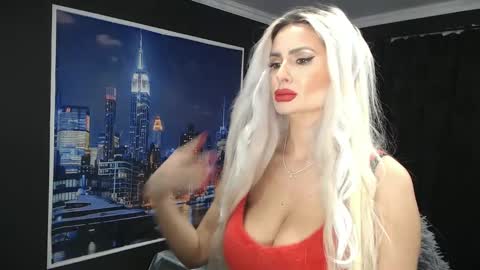 laras_moans online show from December 18, 2024, 8:47 am