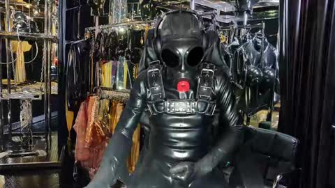 latexlover202 online show from December 21, 2024, 11:35 pm