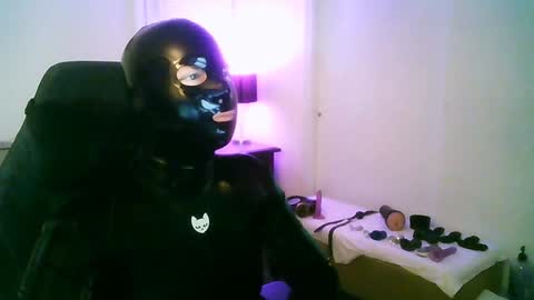 latexminheadroom online show from December 29, 2024, 2:23 am