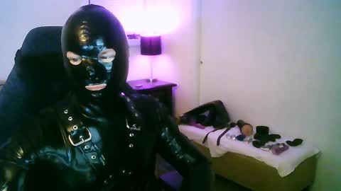 latexminheadroom online show from November 28, 2024, 2:37 am