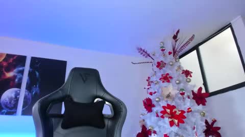 instagramlatin goddessx   im nikoll online show from January 4, 2025, 6:06 pm