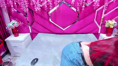 latinas_anales online show from December 9, 2024, 1:18 pm