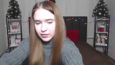 LauraHlot online show from December 27, 2024, 7:11 pm