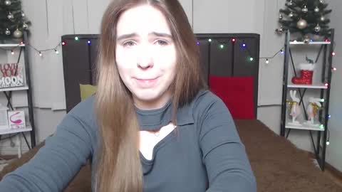 LauraHlot online show from December 19, 2024, 7:24 pm