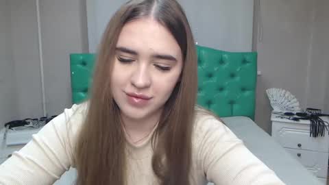 LauraHlot online show from November 26, 2024, 7:38 pm