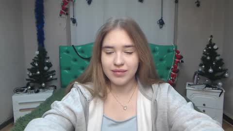 LauraHlot online show from December 22, 2024, 6:43 pm