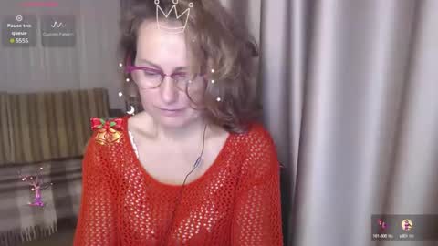 Lauraoven1 online show from December 7, 2024, 9:26 am