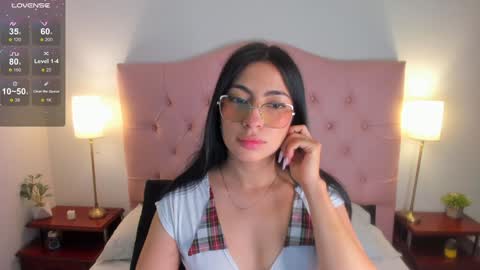 laurenn_smitth online show from November 30, 2024, 12:29 pm