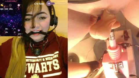 lauriss_ online show from November 11, 2024, 11:22 pm