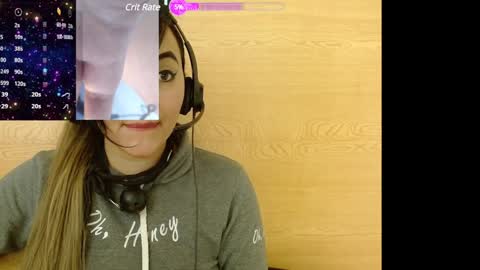 lauriss_ online show from January 8, 2025, 2:47 am