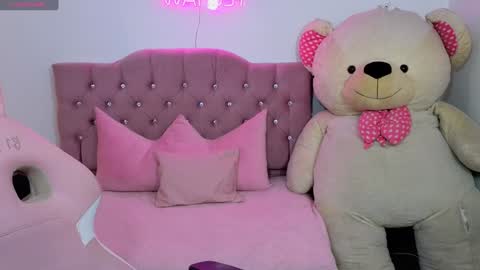 laylafoxy_tay online show from December 5, 2024, 7:23 pm