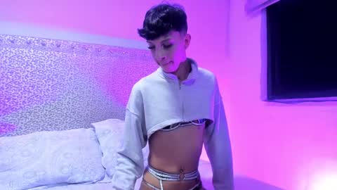 Layla Ryan online show from November 28, 2024, 5:41 am