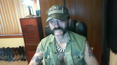 leathergreaser online show from November 19, 2024, 6:52 pm