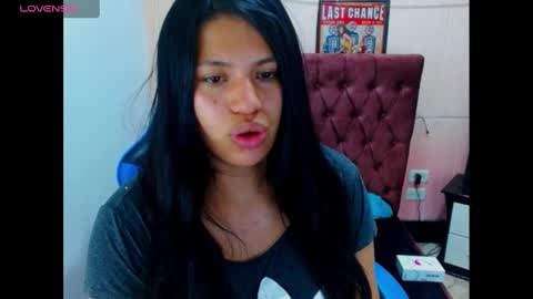 leila_08 online show from January 5, 2025, 4:46 am