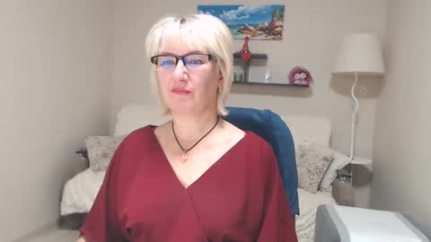 Leila Kinky online show from November 11, 2024, 6:27 am