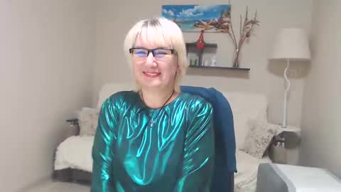 Leila Kinky online show from November 15, 2024, 4:34 am