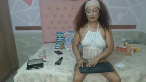 lena_lawson online show from December 1, 2024, 6:51 am