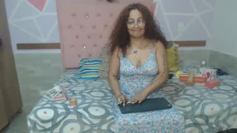 lena_lawson online show from December 12, 2024, 8:06 pm