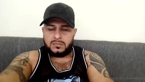 leonidas_murfi71 online show from February 2, 2025, 4:23 pm