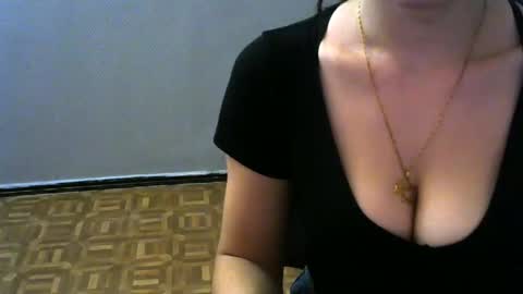 lexisexi_ online show from December 13, 2024, 8:22 pm