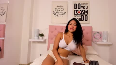 lia_casian online show from February 10, 2025, 12:18 pm