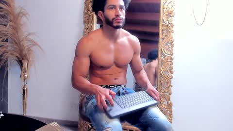 Liam Feroxxx online show from December 16, 2024, 11:50 am