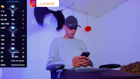 lian_23_ online show from November 20, 2024, 12:53 pm