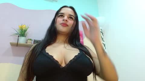 lila_rox online show from November 15, 2024, 2:16 pm