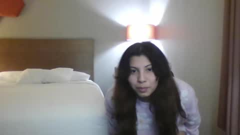 lilcami online show from February 4, 2025, 4:55 am