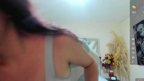 liliana  online show from January 12, 2025, 4:55 am