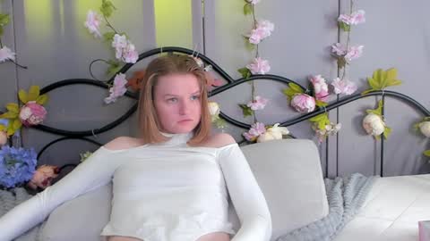 hi guys Im new here Im 18 years oldIve never had sex online show from November 10, 2024, 2:20 pm