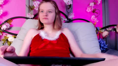 hi guys Im new here Im 18 years oldIve never had sex online show from December 21, 2024, 1:20 pm