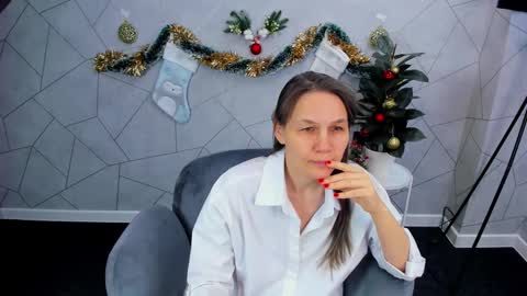 lillian_white1 online show from December 26, 2024, 5:29 am