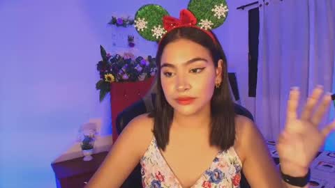 Lillyfox18 online show from December 19, 2024, 4:17 am