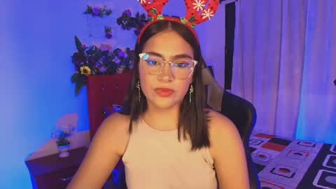 Lillyfox18 online show from December 20, 2024, 3:53 am