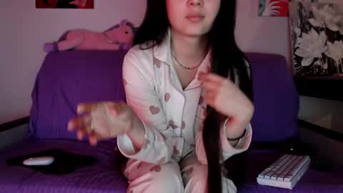 Lily Litle online show from December 6, 2024, 8:49 pm