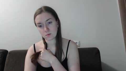 lily_love_x online show from November 11, 2024, 1:56 am